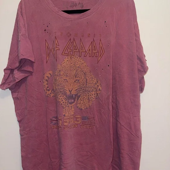 Urban Outfitters Def Leppard 1983 Tour Oversized Tee - Picture 3 of 6